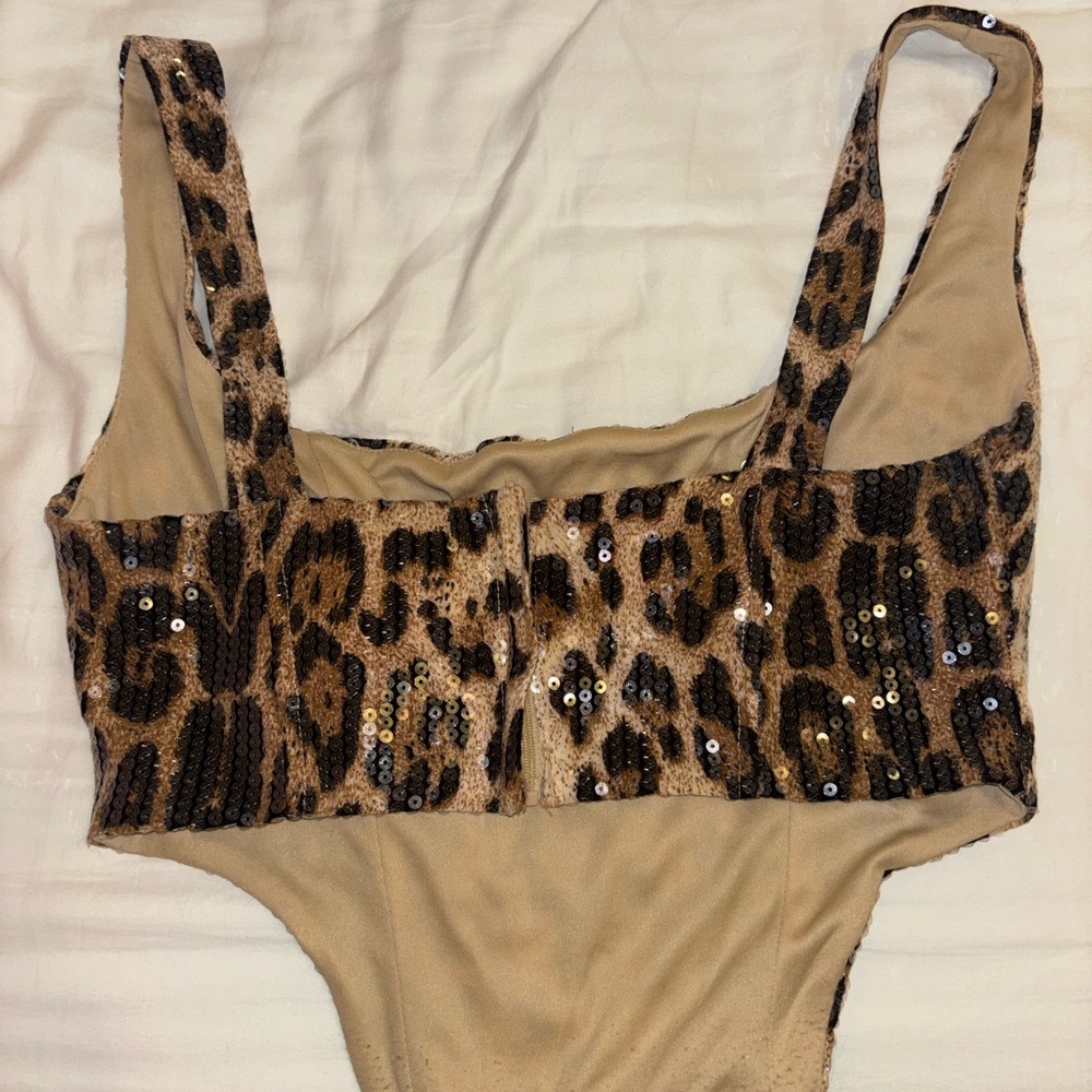 🐆 Leopard Two-Piece Sequin Skirt Set 🐆 - Picture 9 of 11
